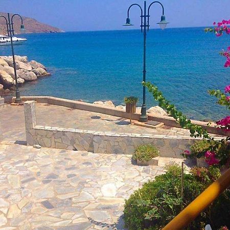 Spiros Apartments Livadia  Bagian luar foto