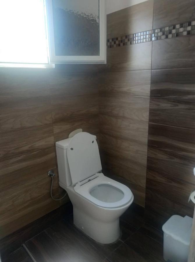 Spiros Apartments Livadia  Bagian luar foto