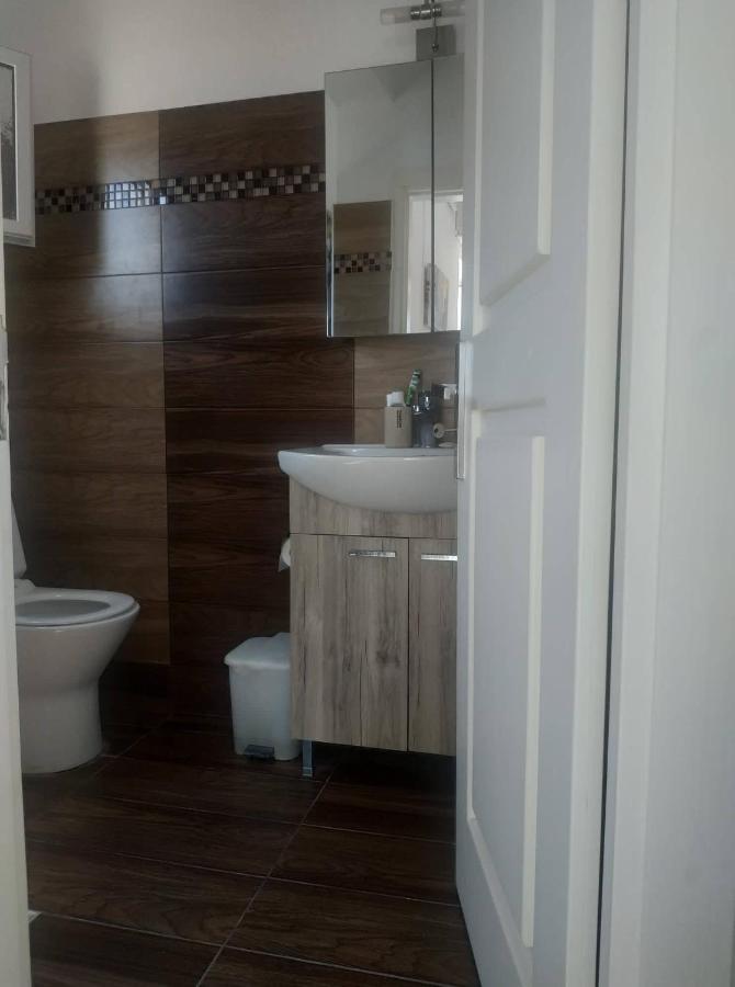 Spiros Apartments Livadia  Bagian luar foto