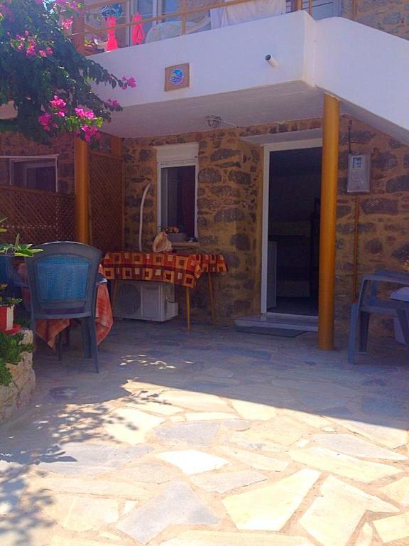 Spiros Apartments Livadia  Bagian luar foto