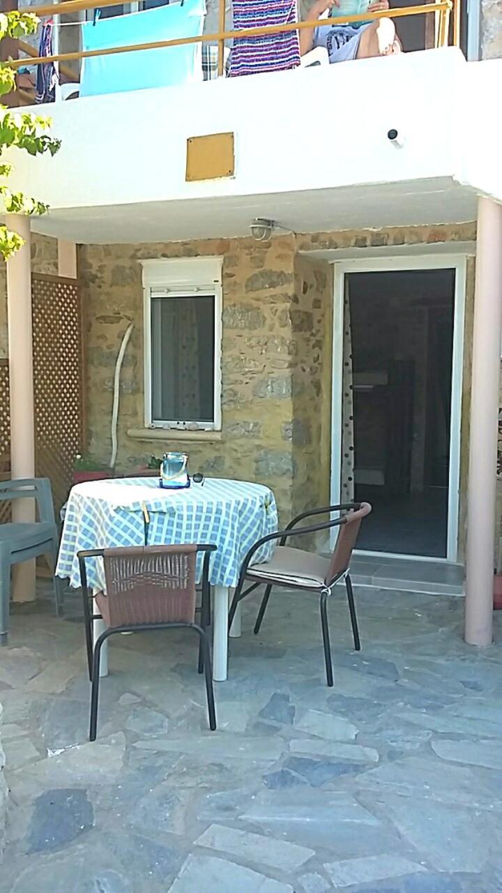 Spiros Apartments Livadia  Bagian luar foto